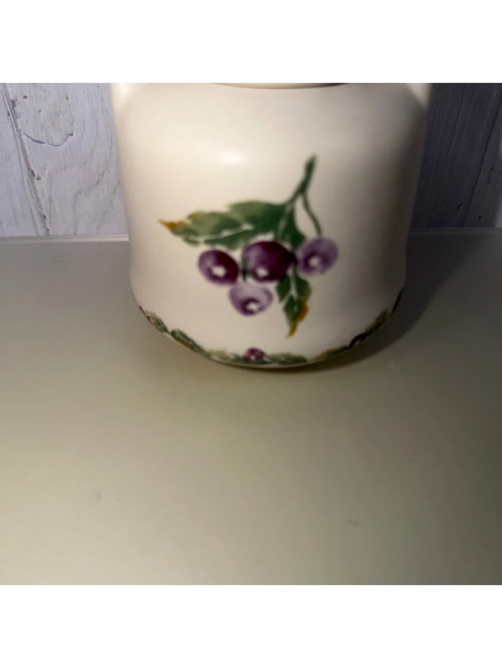 N/A ceramic berry